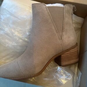 Toms Women's Beige Ankle Booties